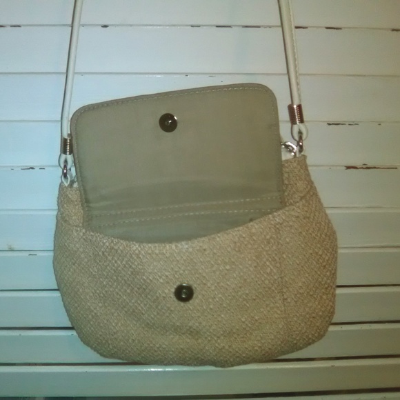 Small RELIC Shoulder Clutch Bag - Picture 3 of 4